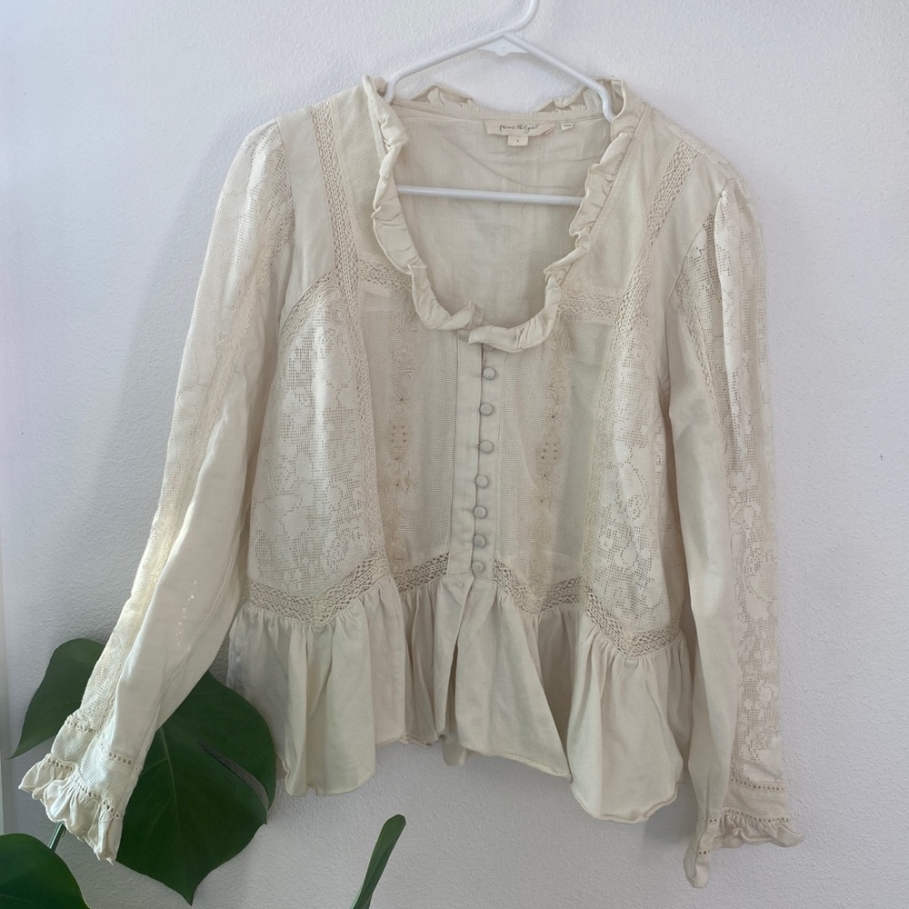 Anthropologie (Forever That Girl) crème boho style shirt.